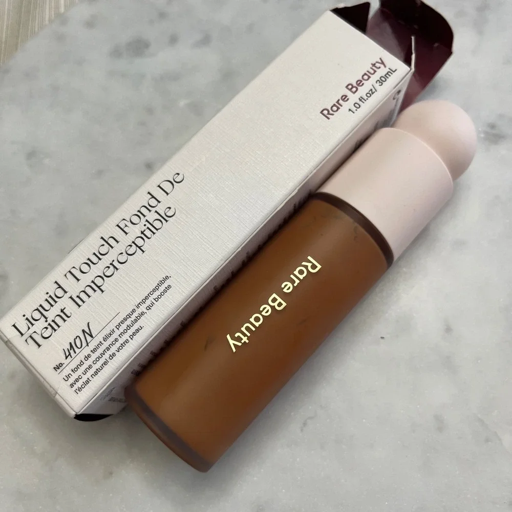 Rare Beauty Foundation Liquid Touch Weightless 410N Medium Tan Face Makeup New‎
